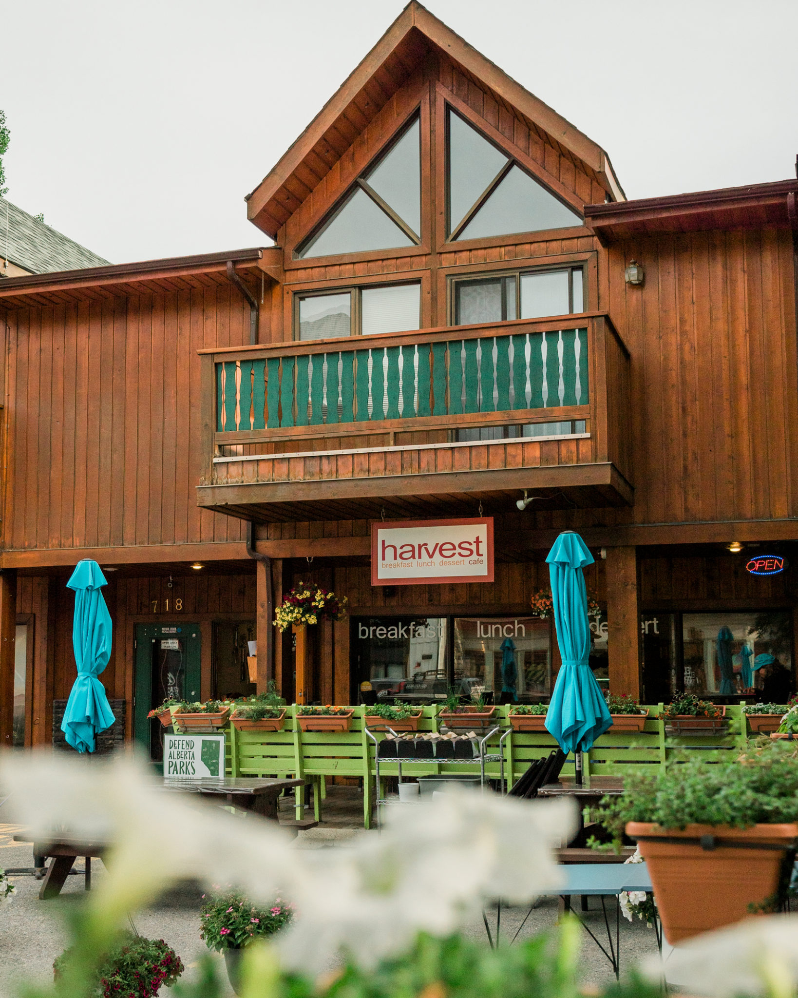 to 10th Street, Downtown Canmore! Visit Downtown Canmore